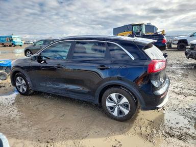 منظر 2018 KIA NIRO LX، زاوية 2