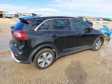 منظر 2018 KIA NIRO LX، زاوية 3
