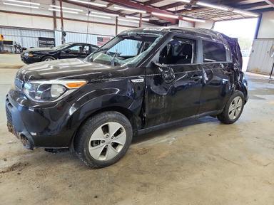 Vista de 2016 KIA SOUL BASE, ángulo 1