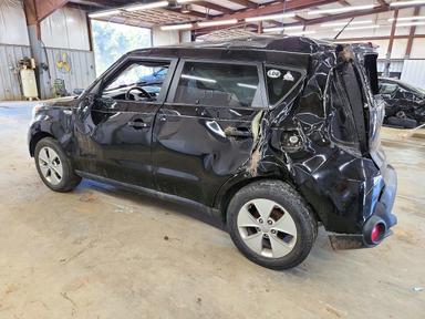 Vista de 2016 KIA SOUL BASE, ángulo 2