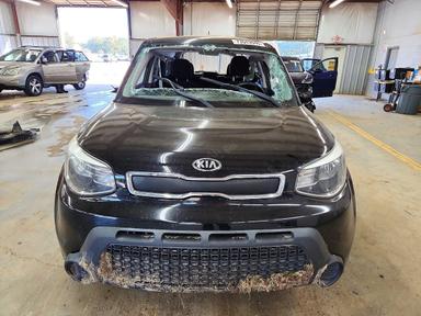 Vista de 2016 KIA SOUL BASE, ángulo 5