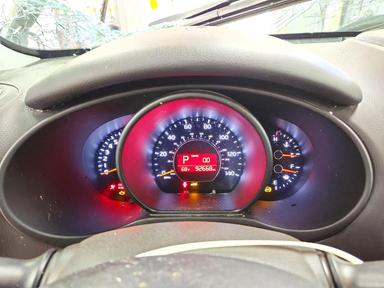 Vista de 2016 KIA SOUL BASE, ángulo 9
