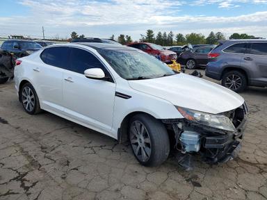 منظر 2012 KIA OPTIMA SX، زاوية 4