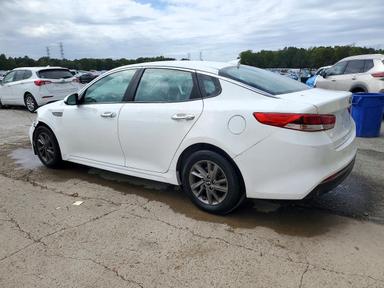 Vista de 2020 KIA OPTIMA LX, ángulo 2