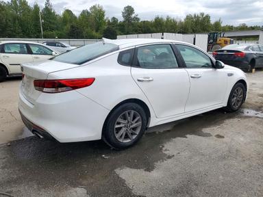 Vista de 2020 KIA OPTIMA LX, ángulo 3