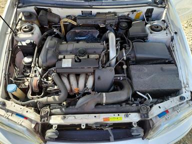 Вид 2003 VOLVO S40 1.9T, угол 11