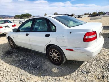 Вид 2003 VOLVO S40 1.9T, угол 2