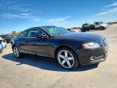 Vue de 2010 AUDI A5 PREMIUM PLUS, angle 4