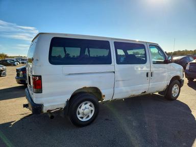 منظر 2008 FORD ECONOLINE E250 VAN، زاوية 3
