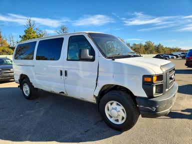 منظر 2008 FORD ECONOLINE E250 VAN، زاوية 4