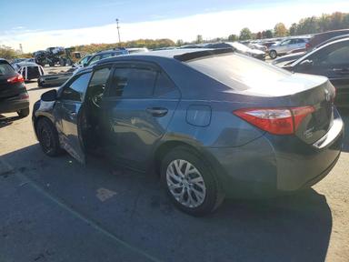 Vue de 2018 TOYOTA COROLLA LE, angle 2