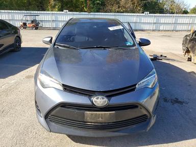Vue de 2018 TOYOTA COROLLA LE, angle 5