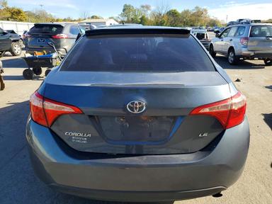 Vue de 2018 TOYOTA COROLLA LE, angle 6