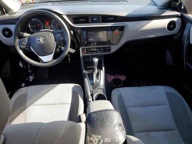 Vue de 2018 TOYOTA COROLLA LE, angle 8