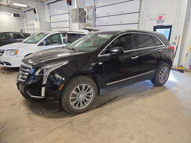منظر 2017 CADILLAC XT5 LUXURY، زاوية 1