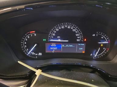 منظر 2017 CADILLAC XT5 LUXURY، زاوية 9