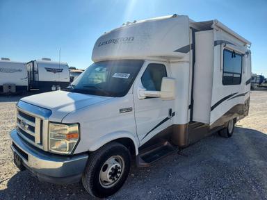 Vue de 2010 FOREST RIVER LEXINGTON RV, angle 2