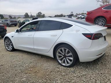 Vista de 2019 TESLA MODEL 3, ángulo 2