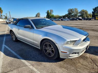 Vedere 2014 FORD MUSTANG, unghi 4