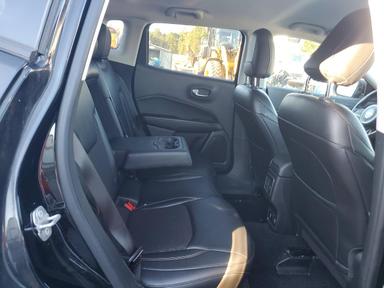 Vista de 2018 JEEP COMPASS LATITUDE, ángulo 11