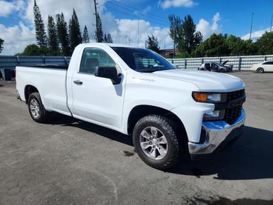 Vue de 2020 CHEVROLET SILVERADO C1500, angle 4