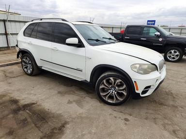 Vue de 2012 BMW X5 XDRIVE50I, angle 4
