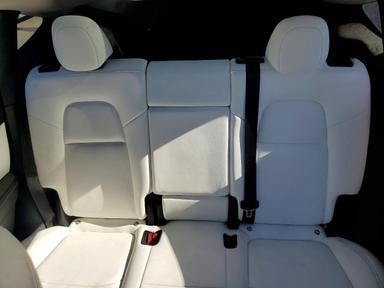 Vue de 2022 TESLA MODEL Y, angle 10