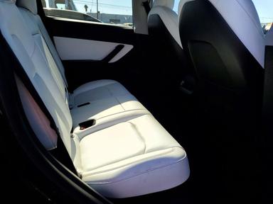 Vue de 2022 TESLA MODEL Y, angle 11