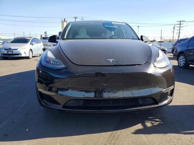 Vue de 2022 TESLA MODEL Y, angle 5
