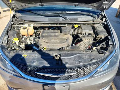 Вид 2017 CHRYSLER PACIFICA TOURING L, угол 12