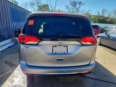 Вид 2017 CHRYSLER PACIFICA TOURING L, угол 6