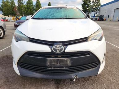 Вид 2017 TOYOTA COROLLA L, угол 5