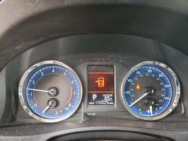 Вид 2017 TOYOTA COROLLA L, угол 9