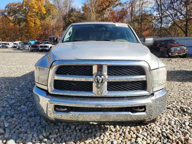 Vue de 2013 RAM 2500 SLT, angle 5