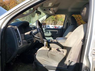 Vue de 2013 RAM 2500 SLT, angle 7