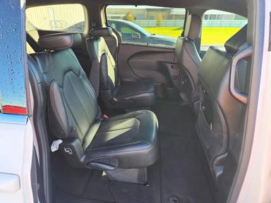 Vue de 2027 CHRYSLER PACIFICA SELECT, angle 11