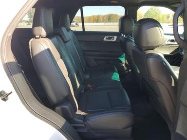 Vista de 2015 FORD EXPLORER XLT, ángulo 11