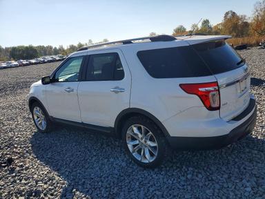 Vista de 2015 FORD EXPLORER XLT, ángulo 2