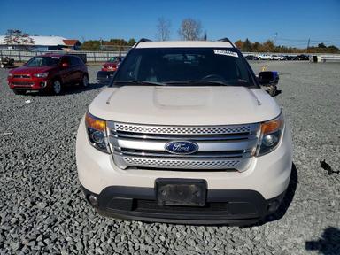 Vista de 2015 FORD EXPLORER XLT, ángulo 5