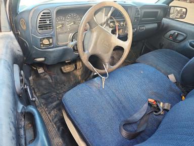 منظر 1998 GMC SIERRA C2500، زاوية 8
