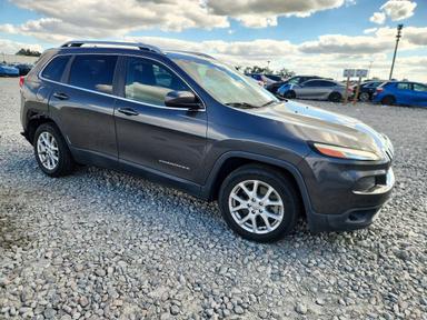 2016 JEEP CHEROKEE LATITUDE view, angle 4
