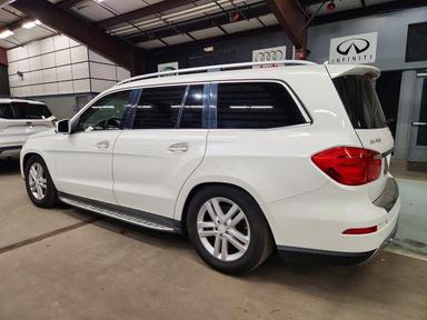 Вид 2013 MERCEDES-BENZ GL 450 4MATIC, угол 2