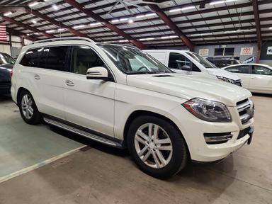 Вид 2013 MERCEDES-BENZ GL 450 4MATIC, угол 4