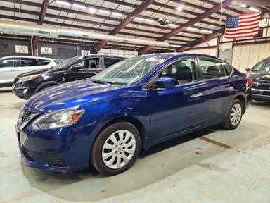 Вид 2019 NISSAN SENTRA S, угол 1