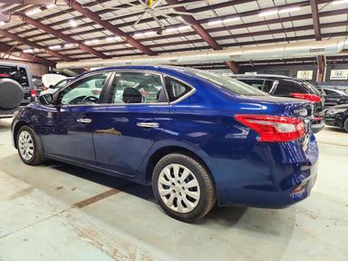 Вид 2019 NISSAN SENTRA S, угол 2