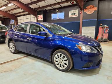 Вид 2019 NISSAN SENTRA S, угол 4