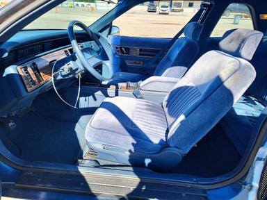 1990 BUICK REGAL CUSTOM view, angle 7