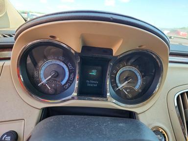 Vista de 2010 BUICK LACROSSE CXL, ángulo 9