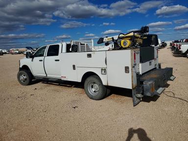 منظر 2024 RAM 3500، زاوية 2