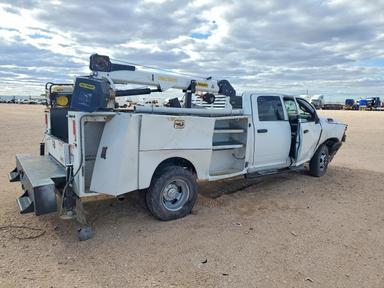 منظر 2024 RAM 3500، زاوية 3